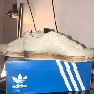 Adidas superstar foundation J